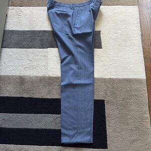 Hugo Boss Men's Dress Pants in Blue,   Size 34.